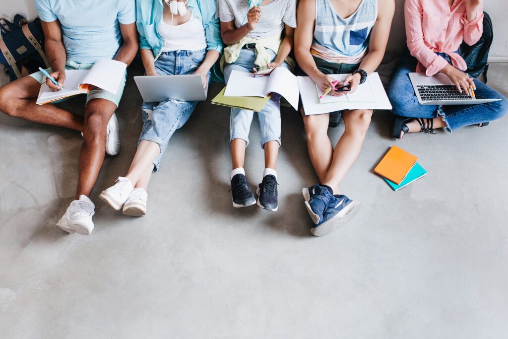 Formations en alternance après le bac : construire son avenir par l’expérience